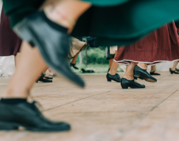 Az INT Intenzív Néptánc kezdő nyári tábora Horányi Csabával és Horányi-Pirók Pankával.